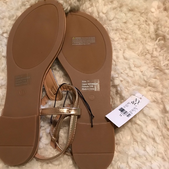 Sandals - Picture 4 of 4